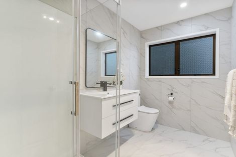 Photo of property in 61b Highland Park Drive, Highland Park, Auckland, 2010