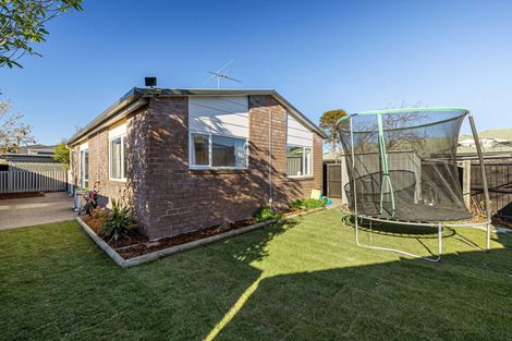 Photo of property in 39c Bassett Street, Burwood, Christchurch, 8083