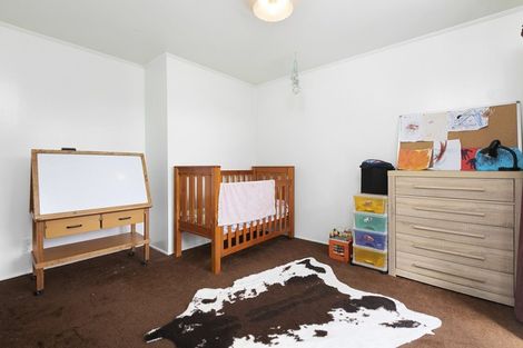 Photo of property in 11 Corinna Street, Welcome Bay, Tauranga, 3112