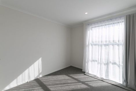 Photo of property in 32 Raranga Lane, Hobsonville, Auckland, 0616