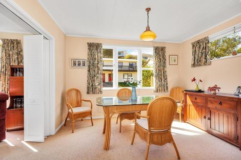 Photo of property in 11 Zande Terrace, Tawa, Wellington, 5028