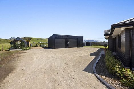 Photo of property in 8 Tikorangi Road East, Tikorangi, 4383