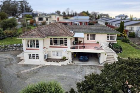 Photo of property in 10 Solway Street, Holmes Hill, Oamaru, 9401