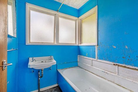 Photo of property in 11 Hamilton Drive, Waiuku, 2123