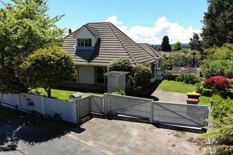 Photo of property in 16 Gwendoline Street, Glenholme, Rotorua, 3010