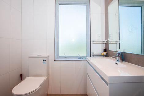 Photo of property in 4b Astrolabe Place, Gulf Harbour, Whangaparaoa, 0930