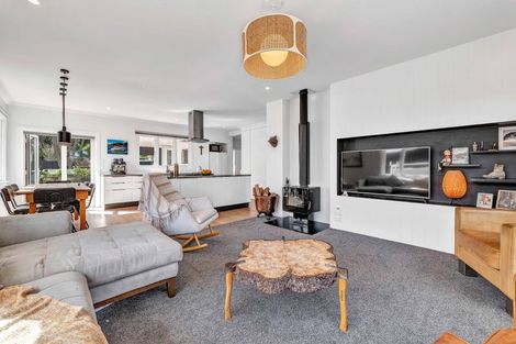 Photo of property in 113 Govett Avenue, Frankleigh Park, New Plymouth, 4310