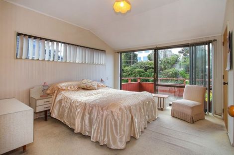 Photo of property in 1/84 Beach Road, Castor Bay, Auckland, 0620