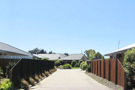 Photo of property in 15 Harrys Way, Redwood, Christchurch, 8051