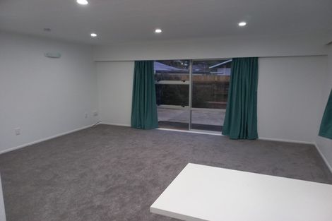 Photo of property in 2/306 Wellington Road, Wainuiomata, Lower Hutt, 5014