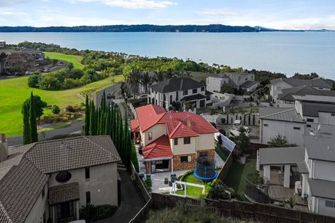 Photo of property in 13 Onemana Way, Te Atatu Peninsula, Auckland, 0610