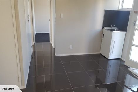 Photo of property in 2/1 Griffen Road, Mount Roskill, Auckland, 1041