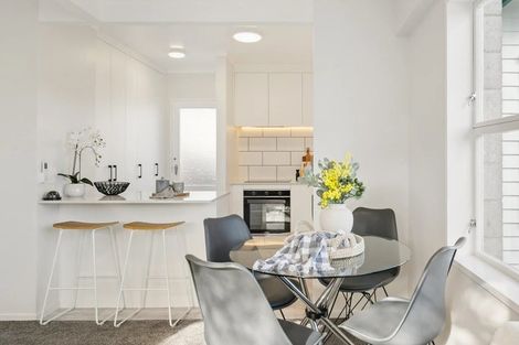 Photo of property in 49 Cypress Drive, Maungaraki, Lower Hutt, 5010