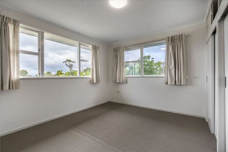 Photo of property in 44 Sequoia Place, Sunnynook, Auckland, 0620