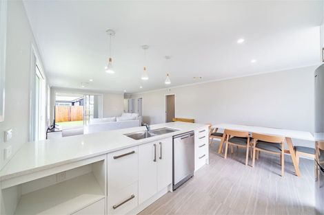 Photo of property in 8 Poulson Grove, Trentham, Upper Hutt, 5018