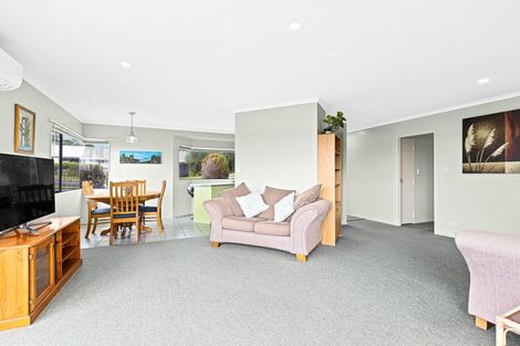 Photo of property in 2 Fidelis Avenue, Snells Beach, 0920