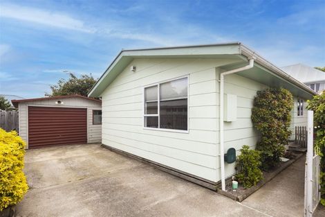 Photo of property in 87 Olliviers Road, Phillipstown, Christchurch, 8011