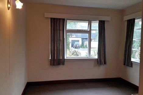 Photo of property in 53 Cornwall Road, Lyttelton, 8082