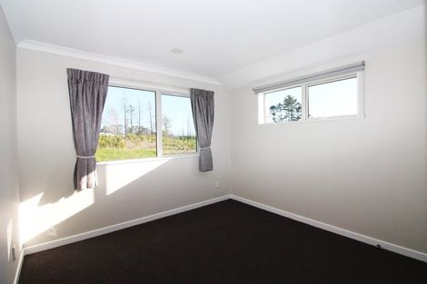 Photo of property in 80 Jeroboam Loop, Kumeu, 0810
