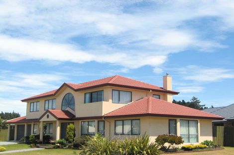 Photo of property in 67 Orlando Crescent, Waimairi Beach, Christchurch, 8083