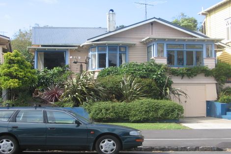 Photo of property in 3 King Edward Parade, Devonport, Auckland, 0624