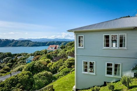 Photo of property in 93 Grafton Road, Roseneath, Wellington, 6011