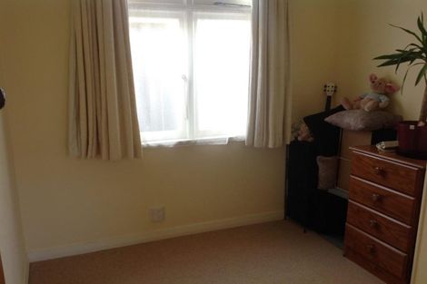 Photo of property in 36 Apu Crescent, Lyall Bay, Wellington, 6022