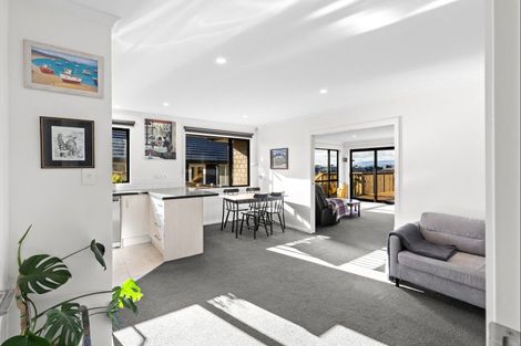 Photo of property in 9 Gibraltar Way, Fitzherbert, Palmerston North, 4410