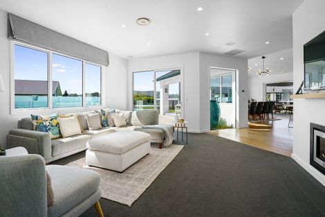 Photo of property in 12 Mike Smith Drive, Cambridge, 3434