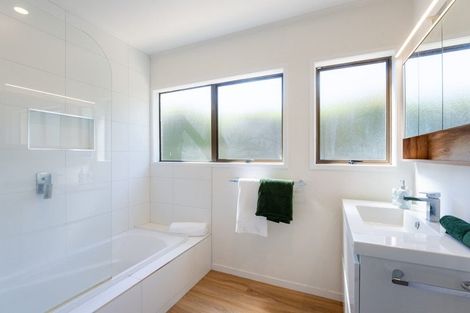 Photo of property in 71 Moore Street, Hillcrest, Auckland, 0627