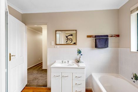 Photo of property in 17 Devon Crescent, Darfield, 7510