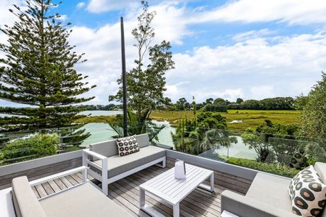 Photo of property in 70 Aramoana Avenue, Devonport, Auckland, 0624