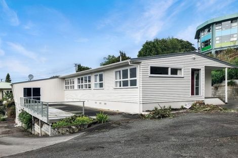 Photo of property in 11 Hillside Terrace, Saint Johns Hill, Whanganui, 4500