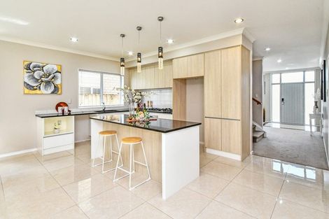 Photo of property in 11 Rohi Place, Flat Bush, Auckland, 2019