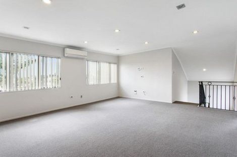 Photo of property in 12a Otahuri Crescent, Greenlane, Auckland, 1051