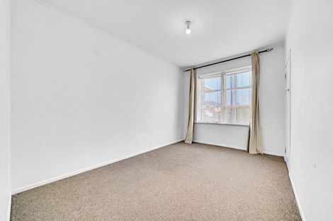 Photo of property in 52 Seymour Road, Sunnyvale, Auckland, 0612