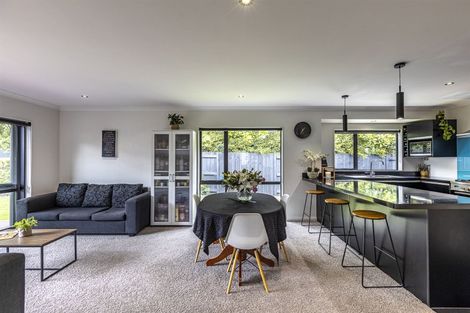 Photo of property in 5 D'urville Place, Kelvin Grove, Palmerston North, 4414