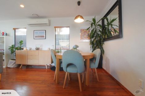 Photo of property in 1/103 Bond Crescent, Forrest Hill, Auckland, 0620