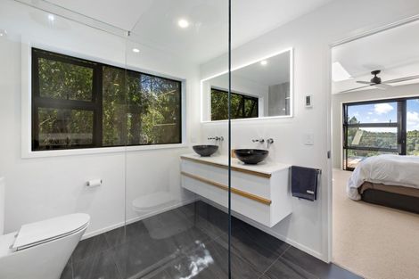 Photo of property in 28 Kitewaho Road, Swanson, Auckland, 0816