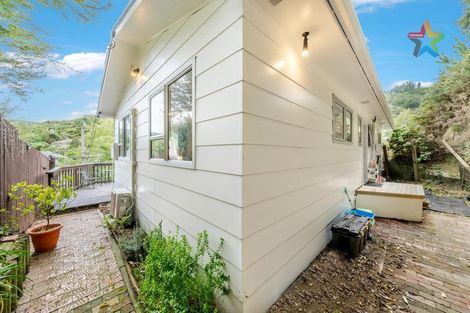 Photo of property in 4 John Street, Stokes Valley, Lower Hutt, 5019