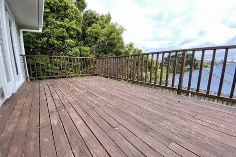 Photo of property in 229 Wairau Road, Totara Vale, Auckland, 0627