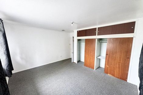 Photo of property in 52 Roick Parade, Glen Eden, Auckland, 0602