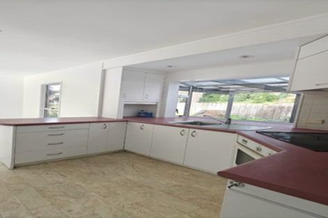 Photo of property in 6 Teviot Place, Totara Vale, Auckland, 0629
