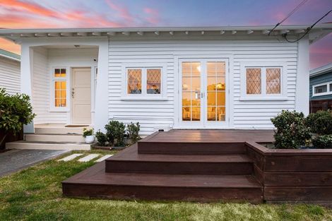 Photo of property in 10 Chelsea Street, Miramar, Wellington, 6022