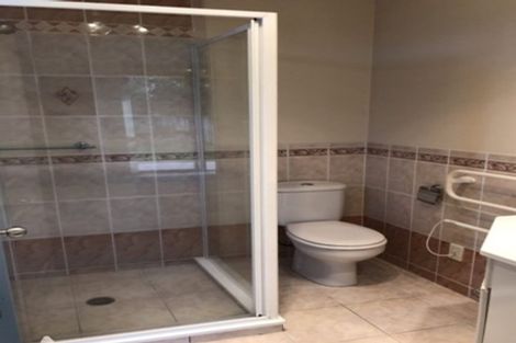 Photo of property in 4 Ballydonegan Rise, East Tamaki, Auckland, 2013