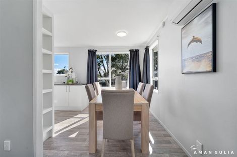 Photo of property in 30 Hyperion Drive, Randwick Park, Auckland, 2105