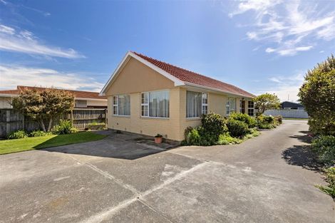 Photo of property in 15 Blakehall Place, Spreydon, Christchurch, 8024
