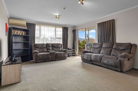 Photo of property in 18 Utuhina Road, Springfield, Rotorua, 3015