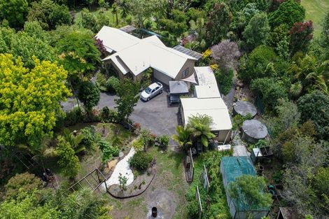 Photo of property in 1688 South Head Road, South Head, Helensville, 0874