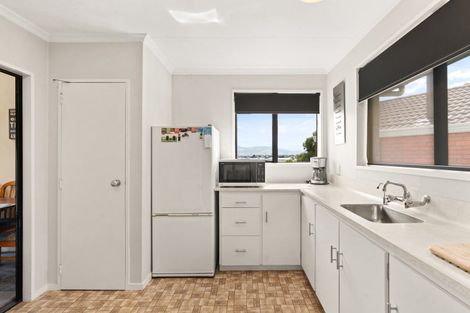 Photo of property in 72 Kinmont Crescent, Kinmont Park, Mosgiel, 9024